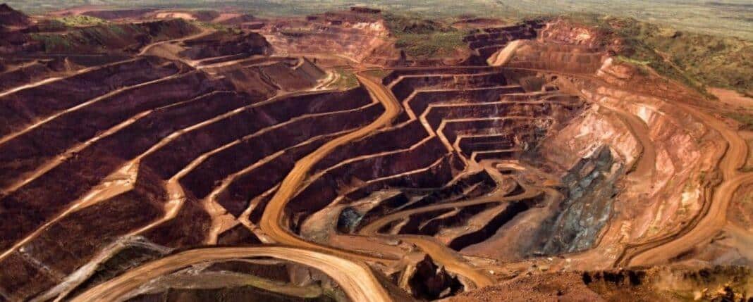Transforming Connectivity: Helium Mining's Rise