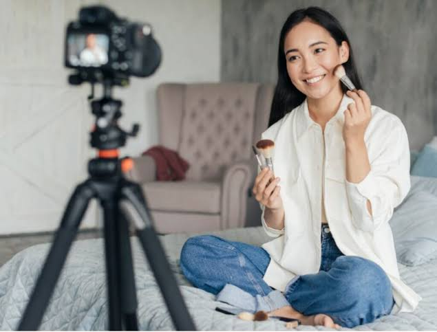 Influencer/KOL Marketing